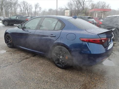 Used 2021 Alfa Romeo Giulia Sprint w/ Nero Edizione image 4