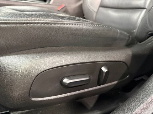 Used 2017 Chevrolet Cruze Premier FWD image 23