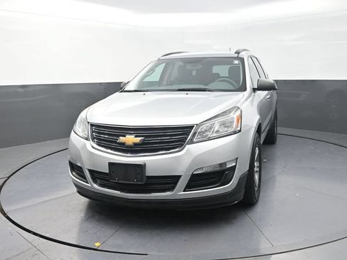 Used 2017 Chevrolet Traverse LS AWD/4WD image 2