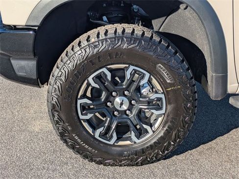 New 2026 Chevrolet Silverado 1500 ZR2 image 8