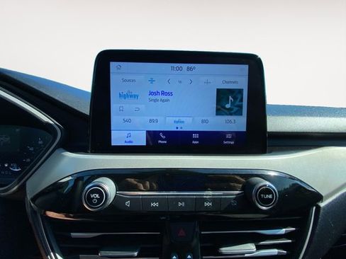 Used 2021 Ford Escape SE image 23