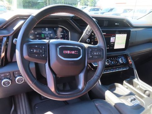 Certified 2025 GMC Sierra 3500 AT4 w/ AT4 Premium Plus Package AWD/4WD image 17