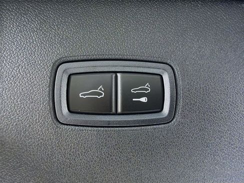 New 2026 Porsche Cayenne image 22