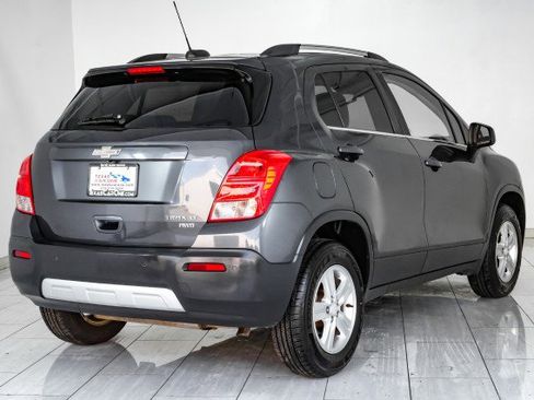 Used 2016 Chevrolet Trax LT w/ LT Convenience Package image 6