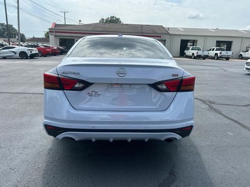 Used 2023 Nissan Altima 2.5 SR FWD image 6