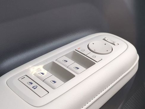 New 2026 Hyundai Santa Fe SEL FWD image 32