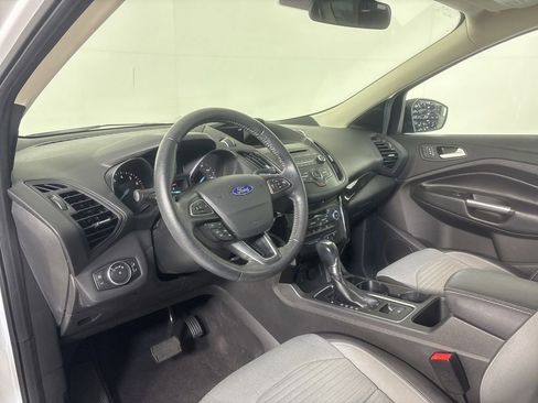 Used 2018 Ford Escape SE w/ SE Sport Appearance Package image 15