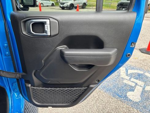 Used 2024 Jeep Wrangler Unlimited Sport AWD/4WD image 40