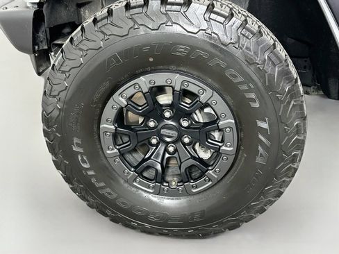 Used 2022 Ford Bronco Raptor AWD/4WD image 32