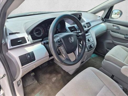 Used 2014 Honda Odyssey LX image 10