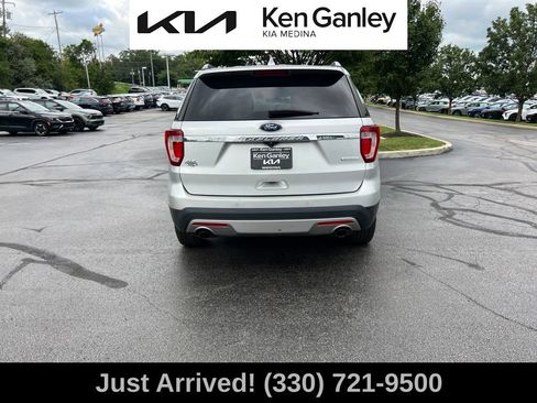 Used 2017 Ford Explorer XLT FWD image 6
