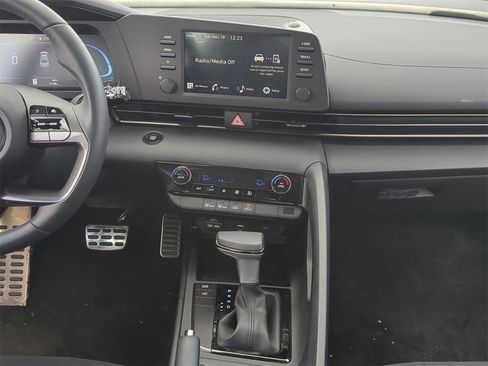 New 2025 Hyundai Elantra Sport image 14