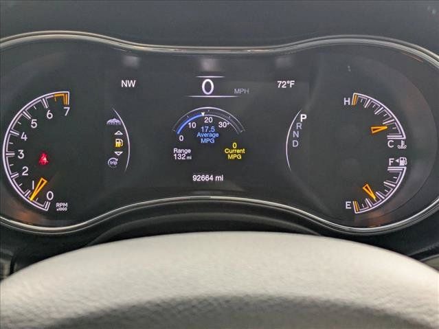 Used 2019 Jeep Grand Cherokee Laredo AWD/4WD image 11
