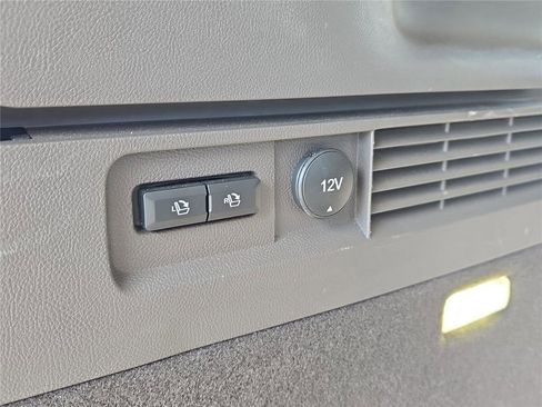 Used 2023 Lincoln Nautilus Reserve w/ Equipment Group 201A image 33