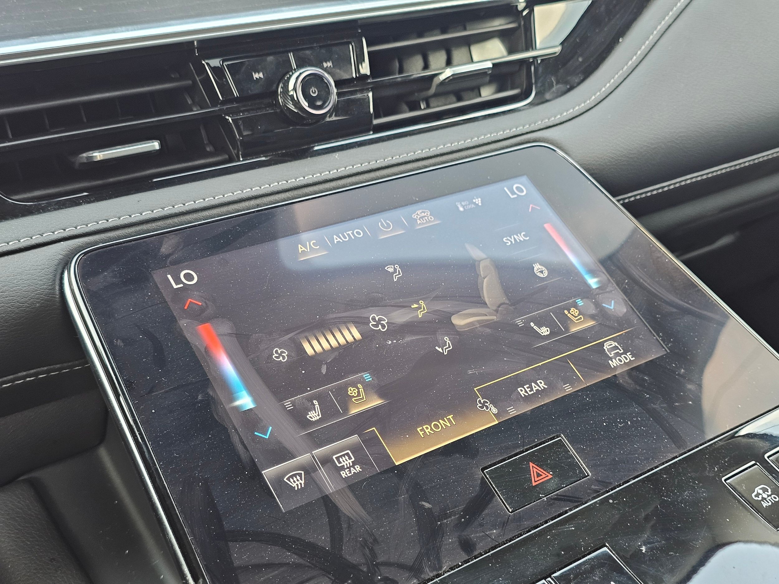 Used 2025 INFINITI QX80 Sensory AWD/4WD image 33