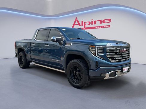 Used 2024 GMC Sierra 1500 Denali w/ Technology Package AWD/4WD image 7