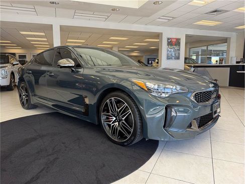 Used 2022 Kia Stinger GT2 AWD/4WD image 3