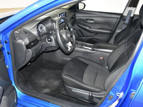 Used 2025 Nissan Sentra SV FWD image 22