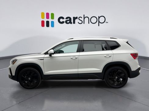 Used 2024 Volkswagen Taos SEL image 2