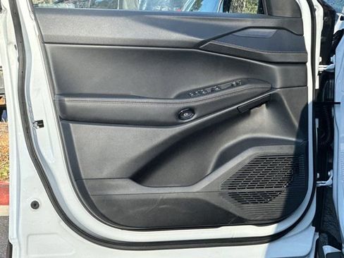 New 2026 Jeep Cherokee Laredo image 11