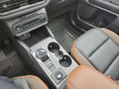 Used 2025 Ford Bronco Sport Outer Banks w/ Outer Banks Tech Package+ AWD/4WD image 17