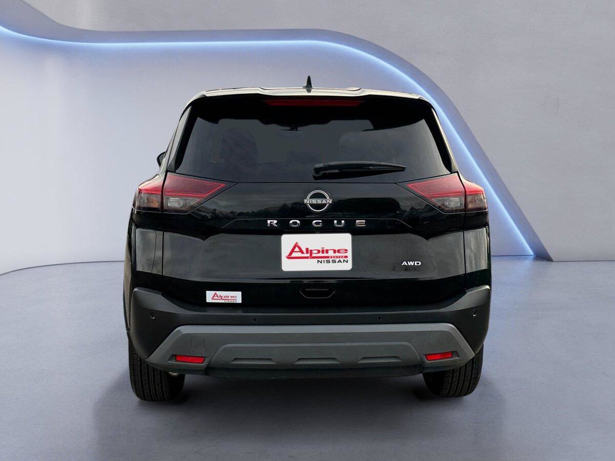Used 2023 Nissan Rogue S AWD/4WD image 4