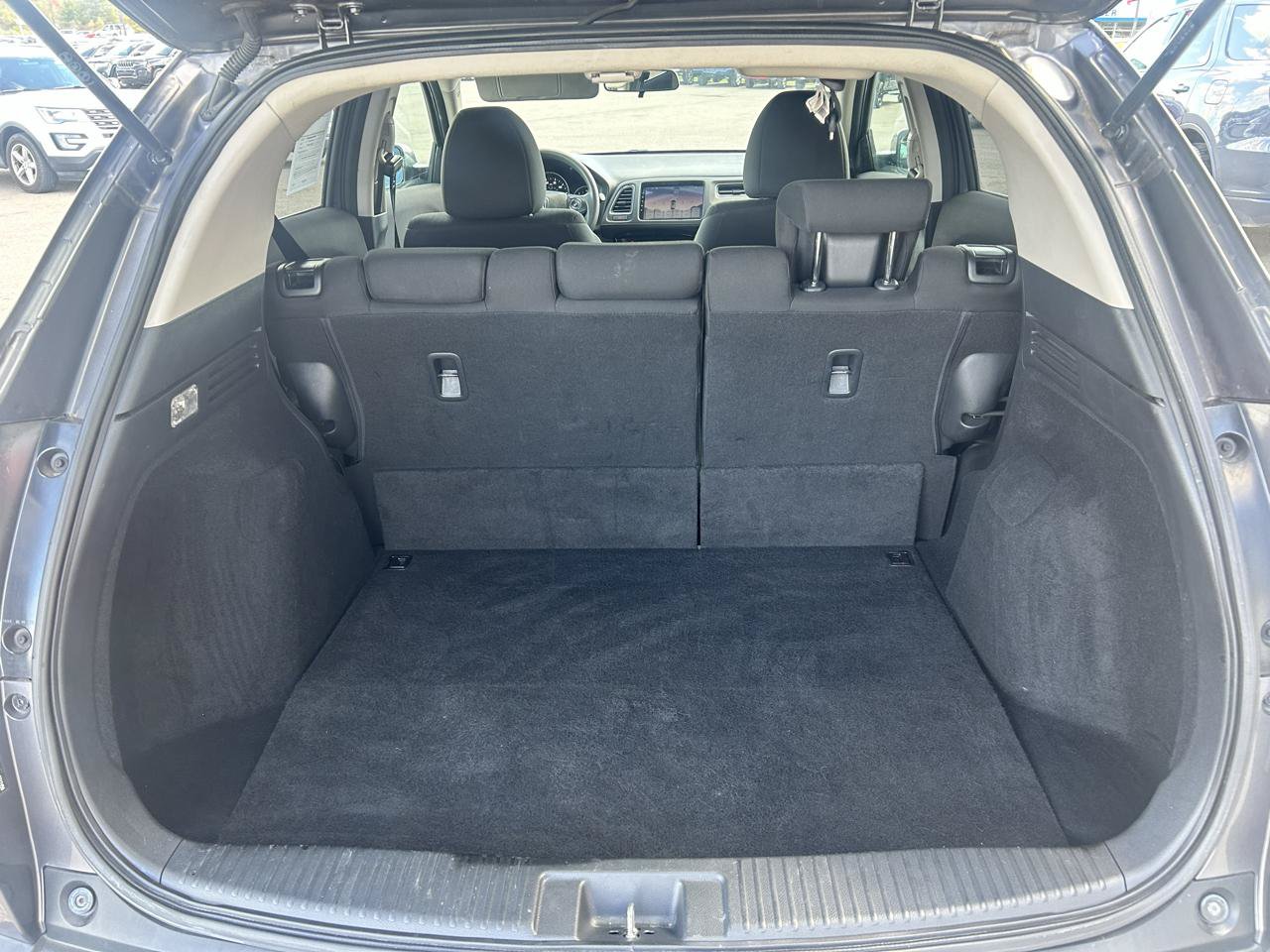 Used 2018 Honda HR-V EX image 16
