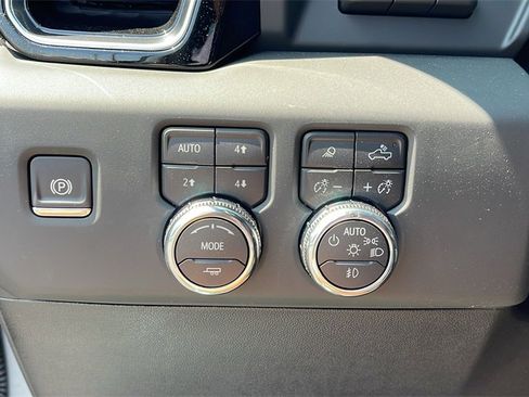 New 2025 GMC Sierra 2500 Denali w/ Denali Reserve Package image 27