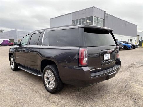 Used 2018 GMC Yukon XL SLT image 8