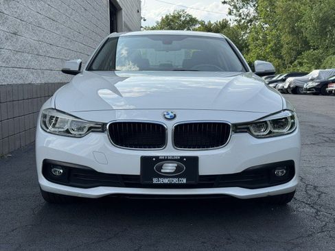 Used 2018 BMW 320i xDrive Sedan w/ Convenience Package AWD/4WD image 9