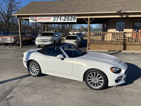 Used 2017 FIAT 124 Spider Lusso image 1