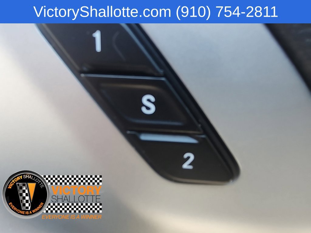 Used 2025 Chrysler Pacifica Limited FWD image 24