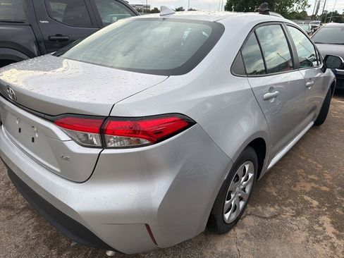 Used 2024 Toyota Corolla LE FWD image 5