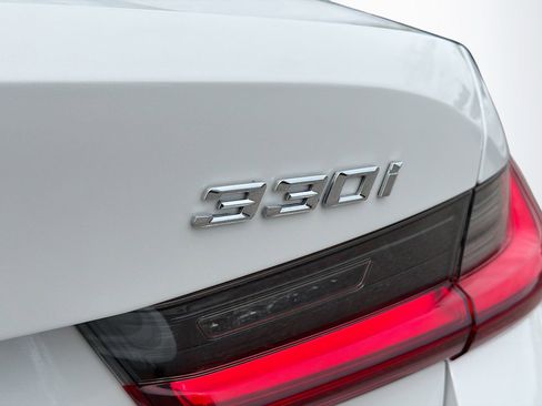 Certified 2024 BMW 330i Sedan image 10