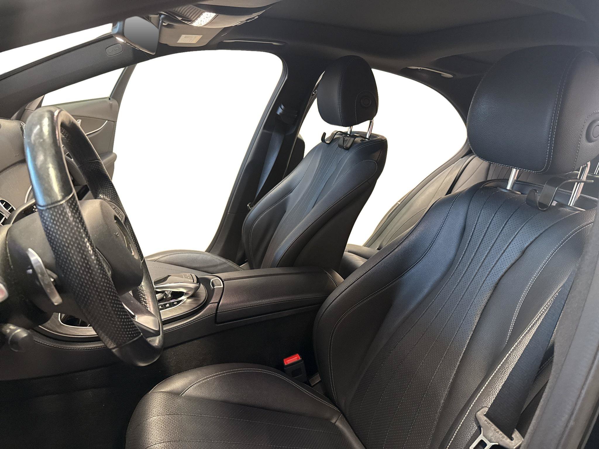 Used 2018 Mercedes-Benz E 300 4MATIC image 10