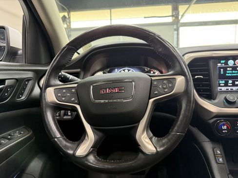 Used 2018 GMC Acadia Denali w/ Technology Package AWD/4WD image 14