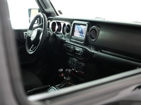 Used 2023 Jeep Gladiator Sport AWD/4WD image 46