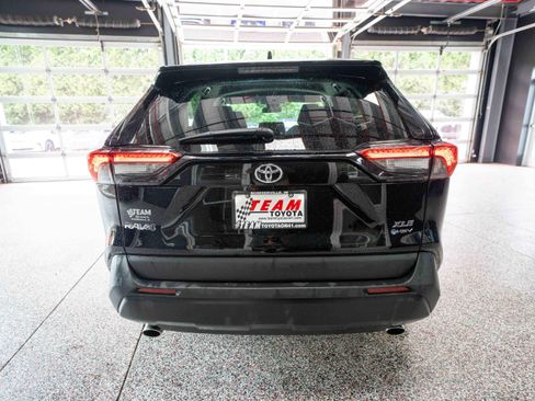 Certified 2025 Toyota RAV4 XLE AWD/4WD image 4