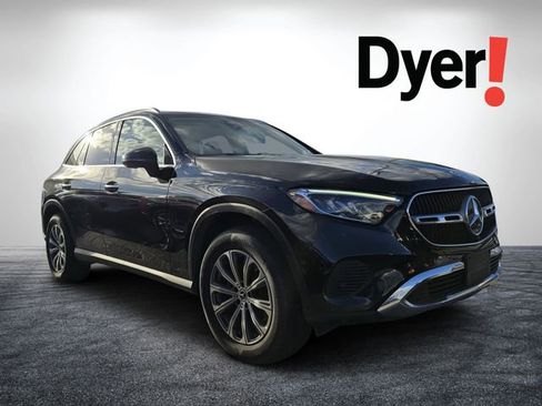 Used 2024 Mercedes-Benz GLC 300 image 1