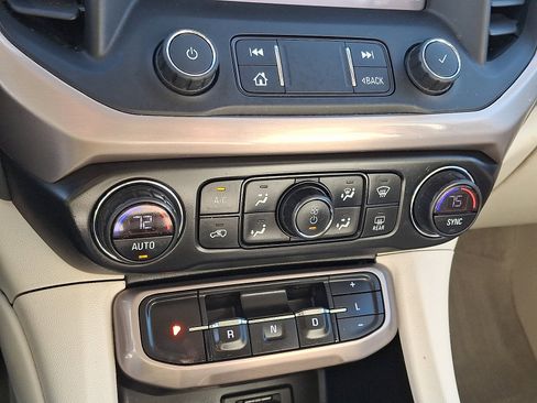 Used 2020 GMC Acadia Denali w/ Technology Package image 19