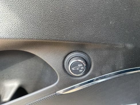 Used 2024 Buick Enclave Avenir w/ Avenir Technology Package FWD image 11
