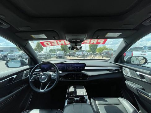 Used 2025 Buick Enclave Avenir w/ Super Cruise Package AWD/4WD image 26