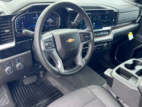 Used 2025 Chevrolet Silverado 3500 LT w/ Safety Package AWD/4WD image 18