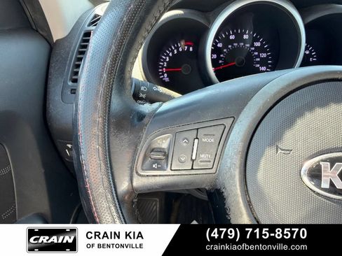 Used 2013 Kia Soul + FWD image 17
