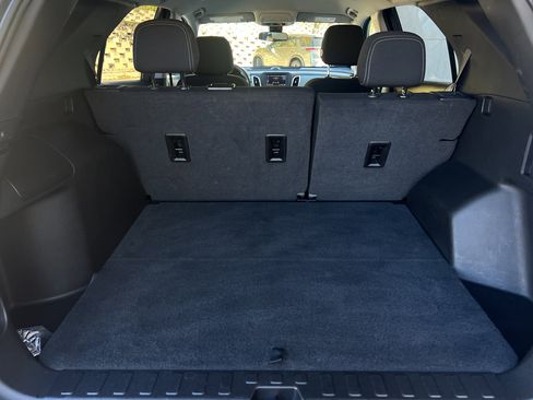 Used 2022 Chevrolet Equinox LT image 18