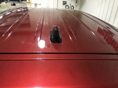 Used 2023 Chrysler Pacifica Touring-L image 15