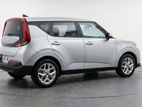 Used 2025 Kia Soul LX w/ LX Technology Package image 9