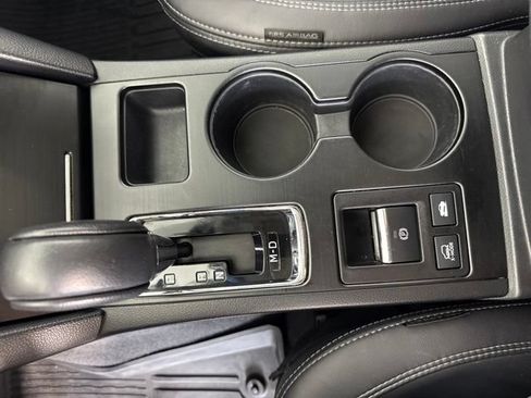 Used 2018 Subaru Outback 2.5i Limited AWD/4WD image 18