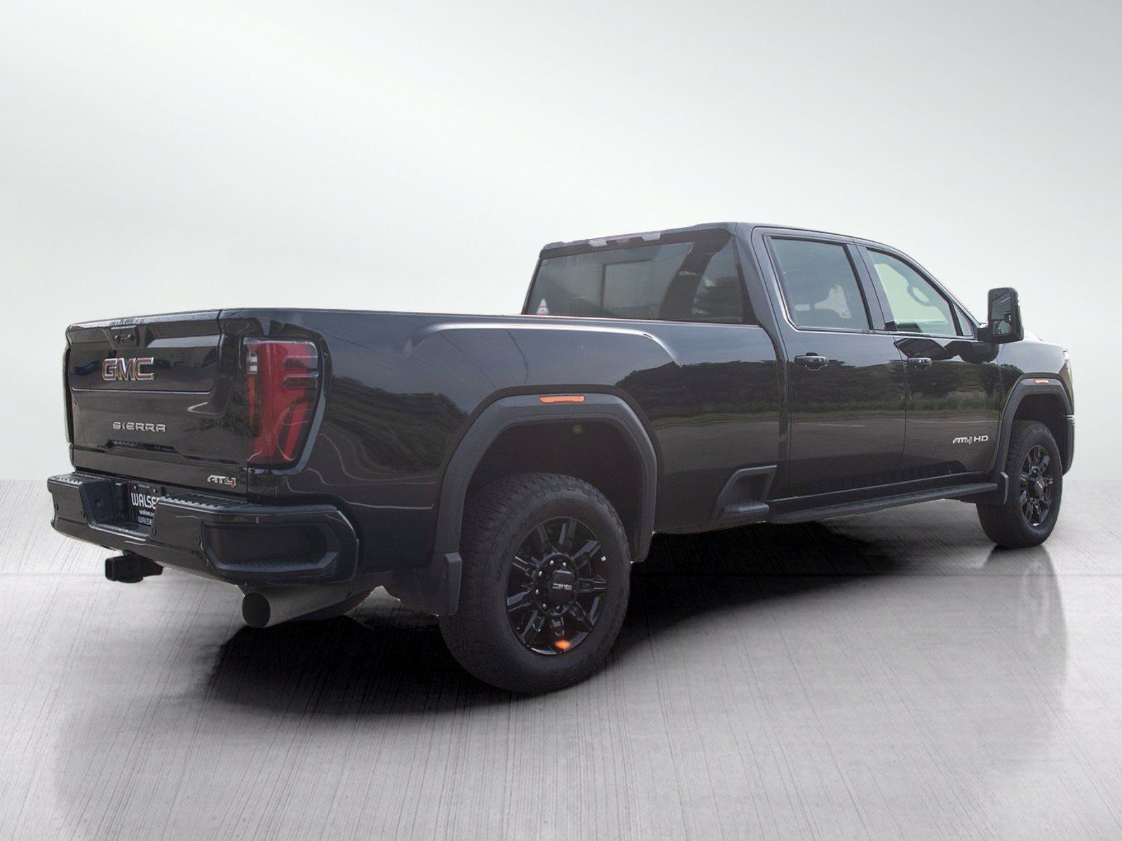 Used 2024 GMC Sierra 2500 AT4 w/ Technology Package AWD/4WD image 6