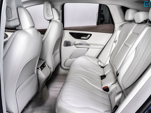 Used 2023 Mercedes-Benz EQE 500 4MATIC SUV image 18